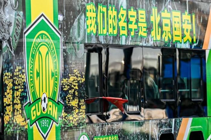 马卡报表示，阿拉巴的重伤让皇马震惊不已，他们此前已饱受伤病困扰，又在比赛成绩和表现正佳时突遭这一打击。